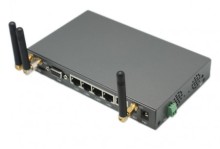 How do I connect an external antenna to my 4G router?